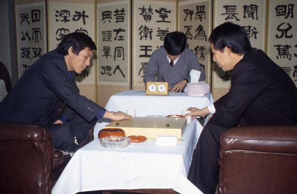 조훈현-오규철.오규철-조훈현.22기 왕위전 도전4국.1988.04 (4)